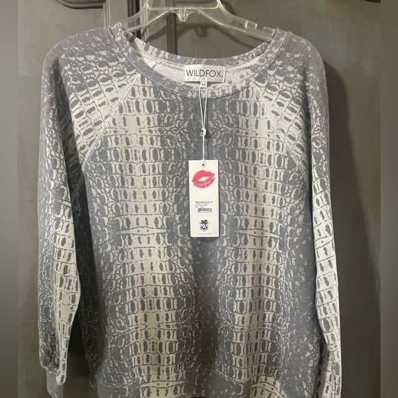 NWT 💋🦊 WILDFOX Wetlands Sommers Sweater - top only - Picture 2 of 14